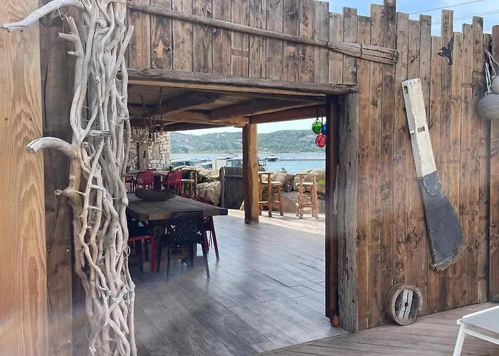 Les Pieds Dans L'eau Vila *