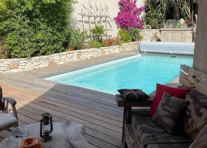 Les Pieds Dans L'eau Vila Bonifacio (Corsica)