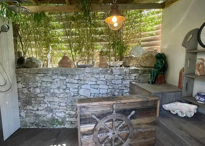 Les Pieds Dans L'eau Vila *