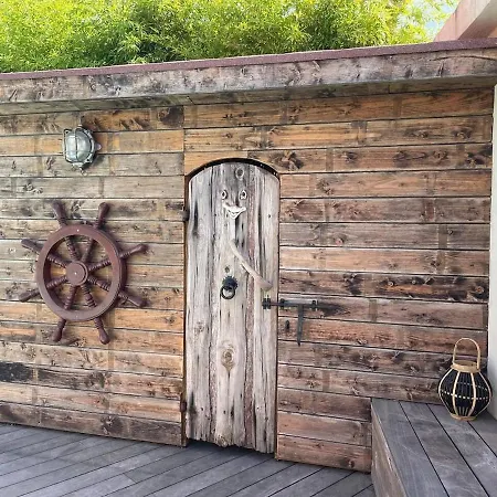 Villa Les Pieds Dans L'eau *